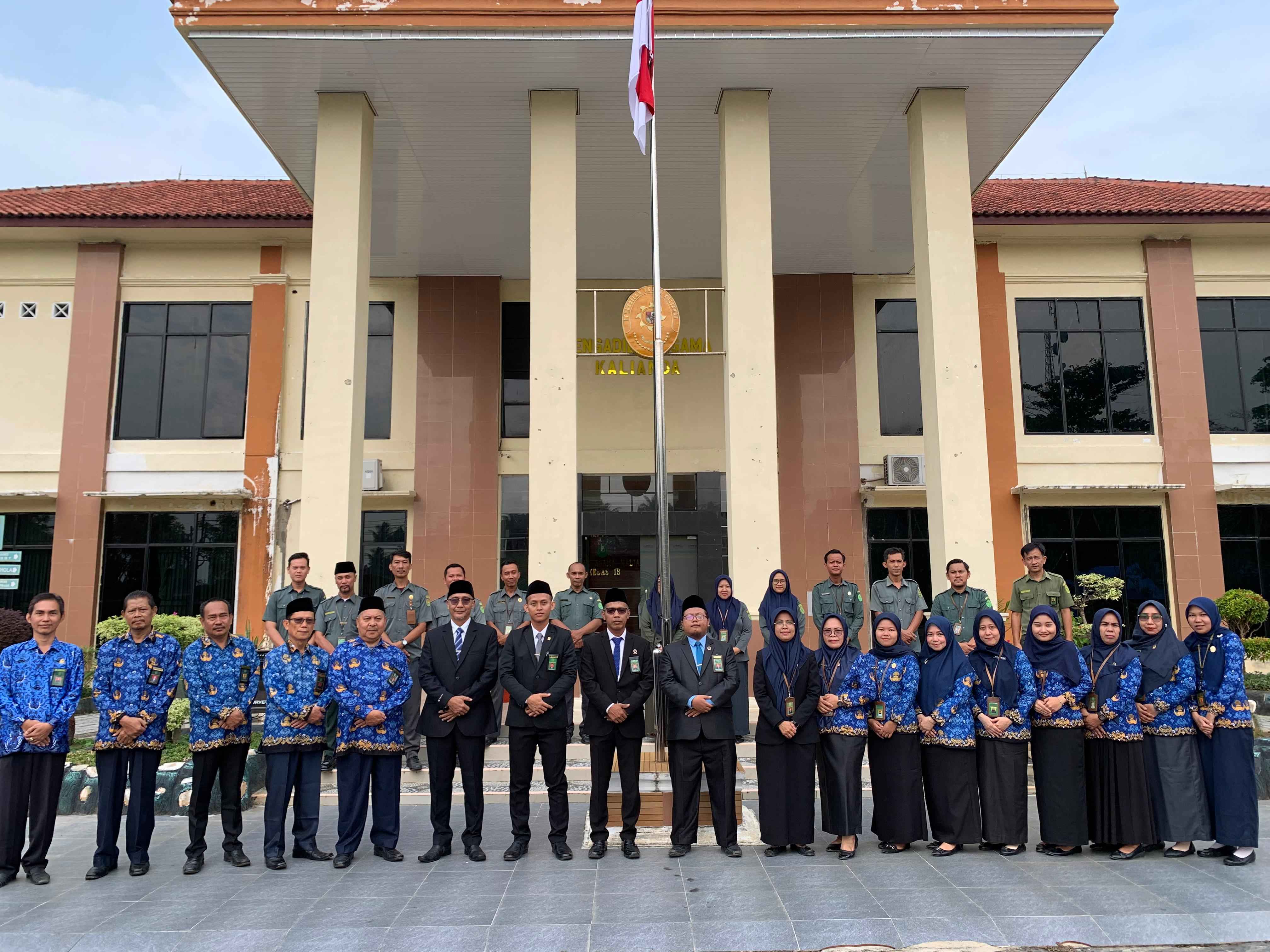 PENGADILAN AGAMA KALIANDA LAKSANAKAN UPACARA PERINGATAN HARI PAHLAWAN TAHUN 2024