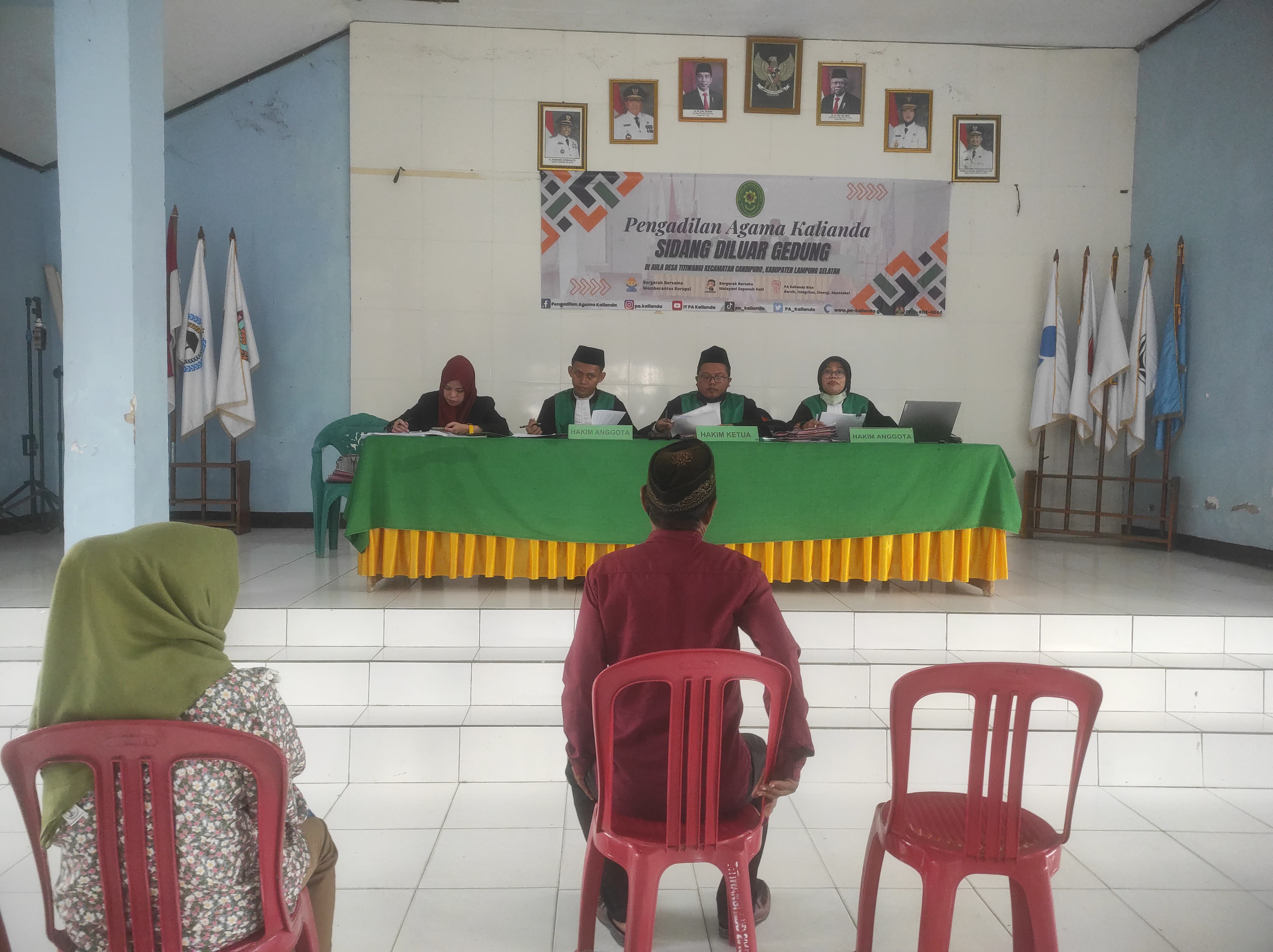 Sidang Diluar Gedung, PA Kalianda Sambangi Balai Desa Titiwangi